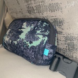 LULULEMON Mini Belt Bag